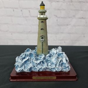 Oneida  Studios Lighthouse Point Collection  1998 Minots Ledge  MA